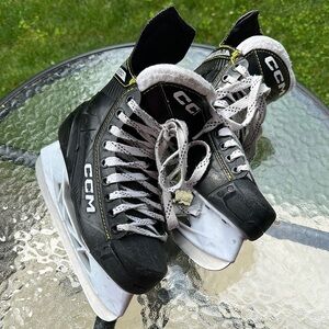 CCM Hockey Skates -Kids skate size 4